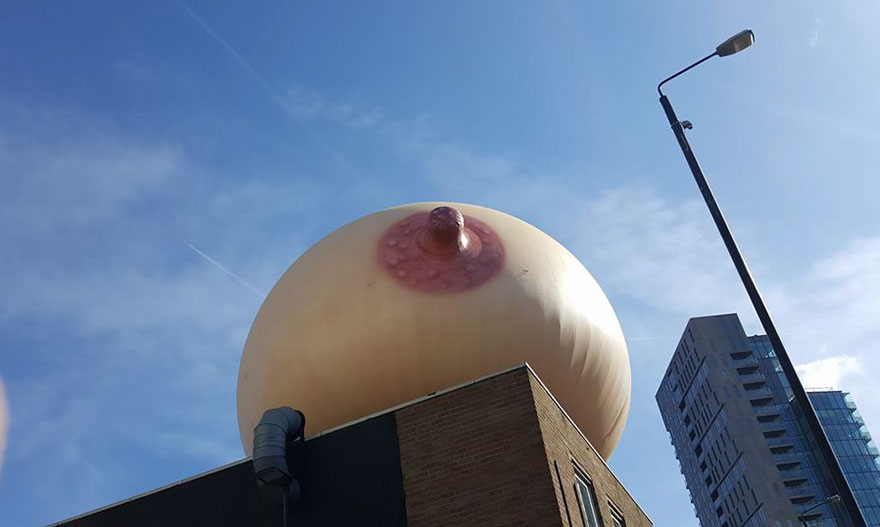 giant-inflatable-breast-breastfeeding-london-19