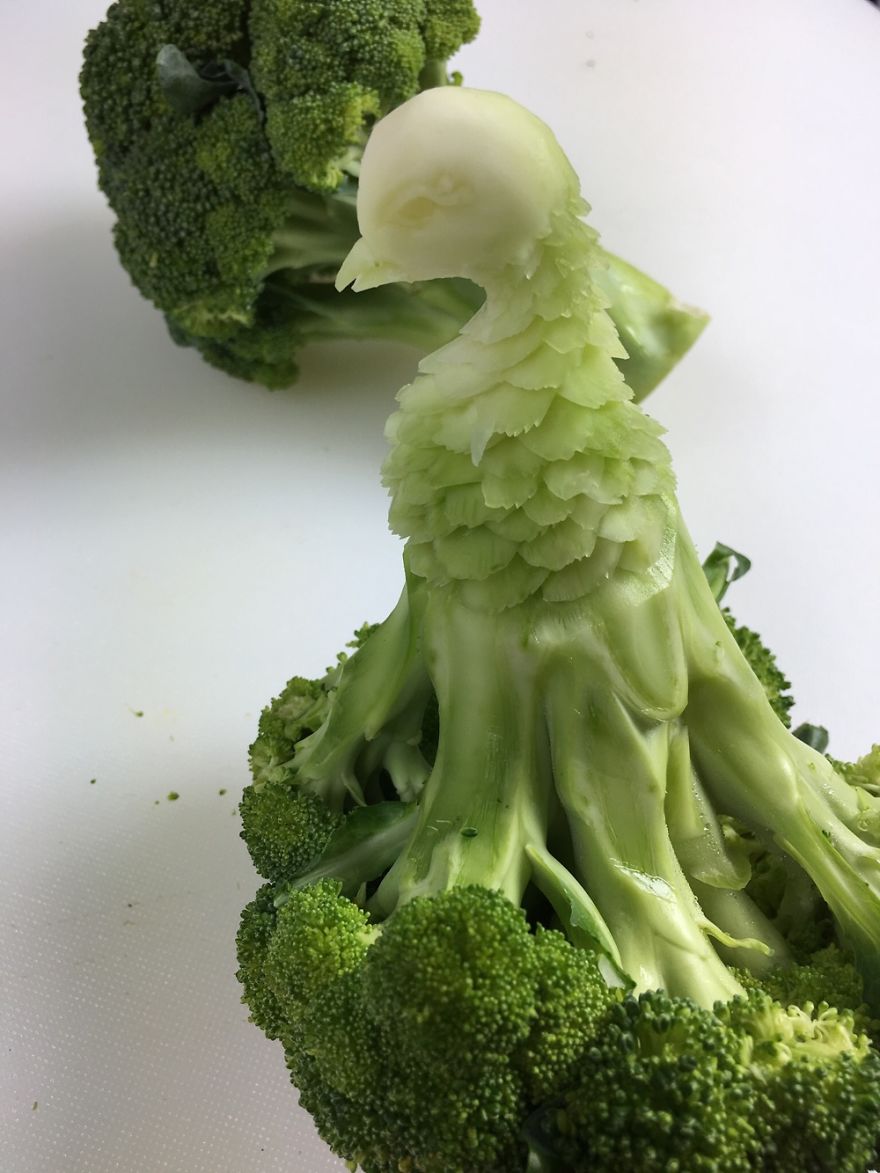 Beautiful Broccoli Carvings By Daniele Barresi