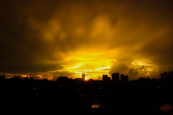 I Captured The Golden Sunset In Jakarta