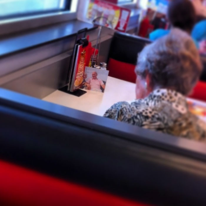 My Girlfriend Works At Steak 'N Shake. This Woman's Husband Passed Away But She Still Has Lunch With Him Everyday