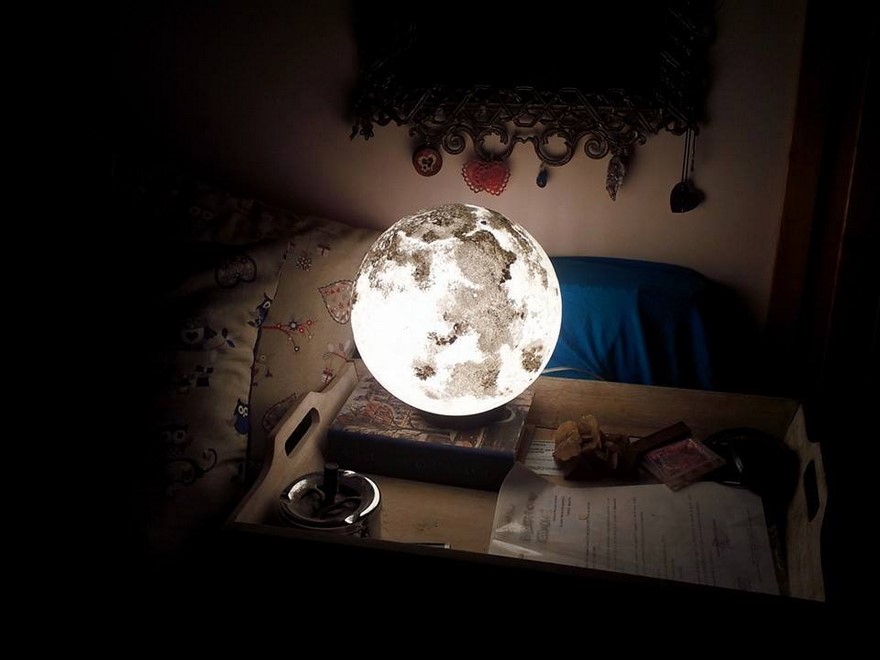 These Moon And Planet Lamps Will Make Your Room Look Out Of This World