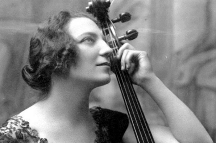 Guilhermina Augusta Suggia (1851-1932), Portuguese Cellist, One Of The First Female Professional Players Of The Cello (when Such Art Was Considered "innapropriate" For A Lady). Studied In Germany And Was A Pupil Of Famous Cellist Pablo Casals. Played With The Royal Philharmonic Society, The State Simphony Orchestra, The Bbc Symphony Orchestra, The London Symphony Orchestra.