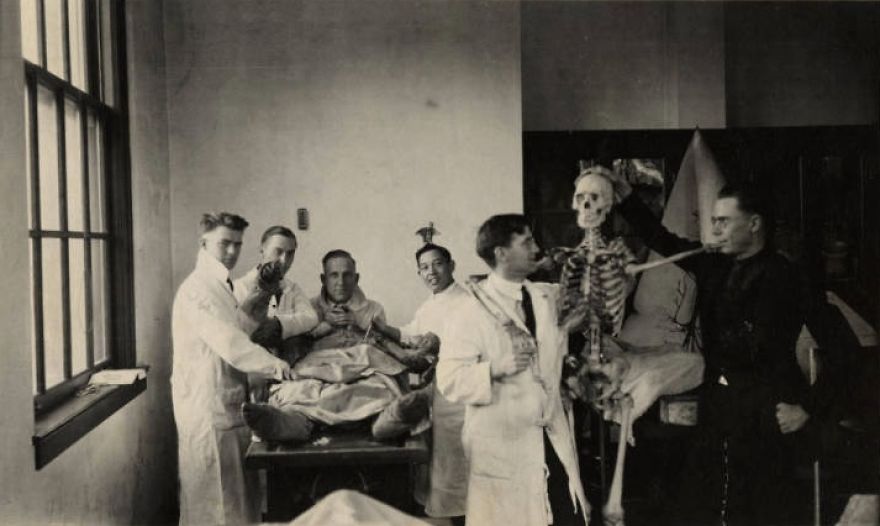 10 Bizarre Medical Practices From History