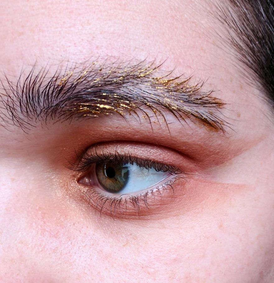 Feather Brows Is The Newest Trend Nobody Expected