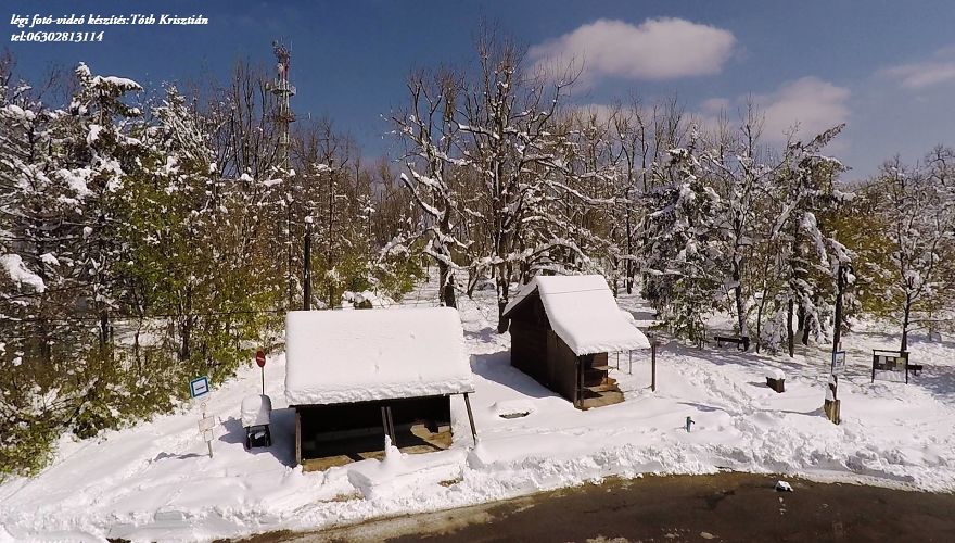 Hungary Dobog&oacute;kő April Snowfall !! 2017.04 21 (Aerial Photos)