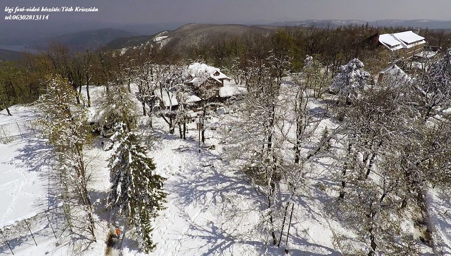 Hungary Dobog&oacute;kő April Snowfall !! 2017.04 21 (Aerial Photos)