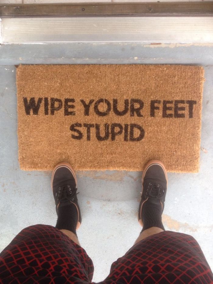 "Límpiate los pies, estúpido", gracias Ebay