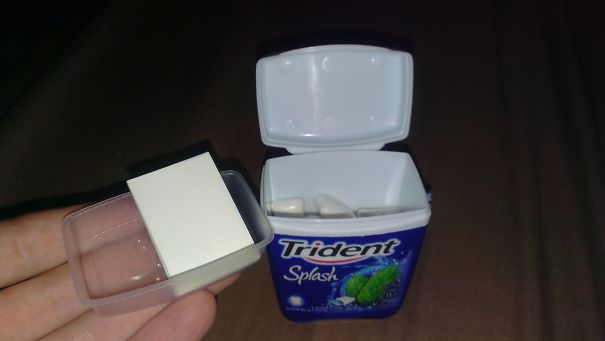 This Box Of Chewing Gum I Bought Comes With A Separate Container And Wrapper Paper To Put Used Gum In
