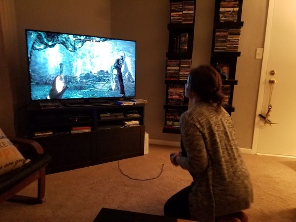 Introduced My Girlfriend Who Never Plays Video Games To Skyrim... I Come Home From Work To Find This
