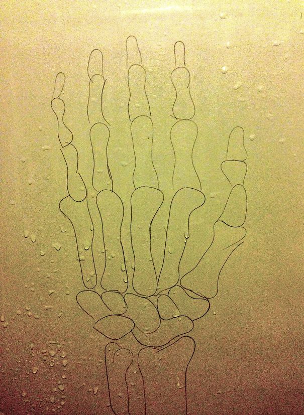 Artist Makes Drawings With Hair Falling In The Bath