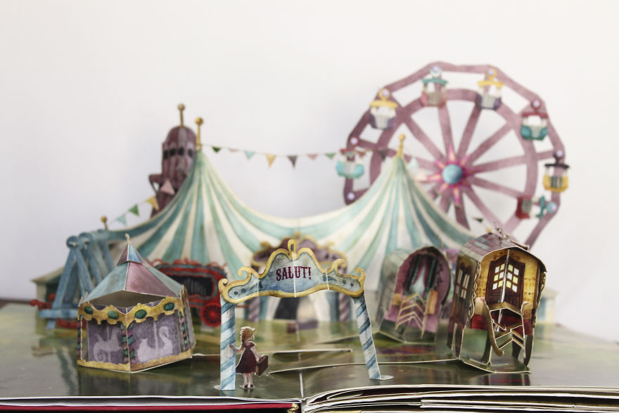 A Pop-Up Book Of A Vintage Circus