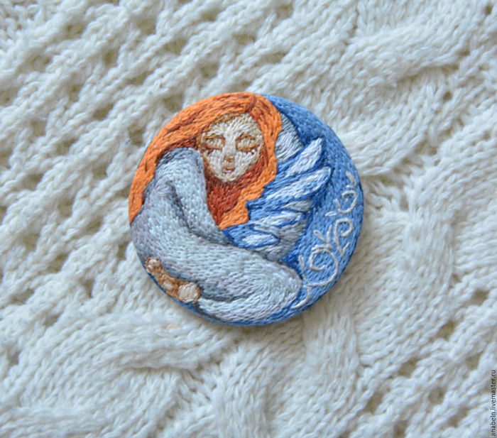 Embroidered Art Gallery: Amazing Brooches By Anna Fedorenko