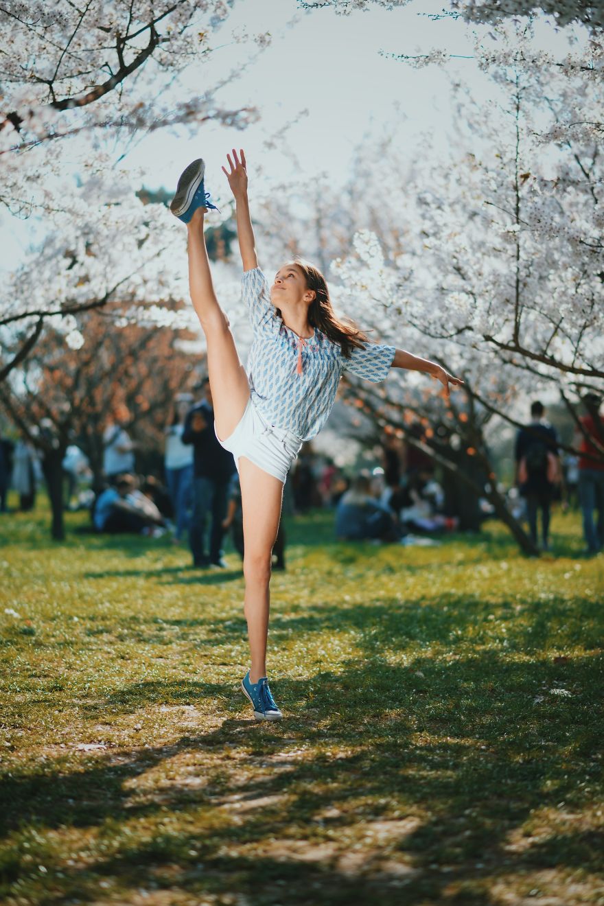 I Captured Stunning Portraits Of A Little Ballerina On A Beautiful Spring Day