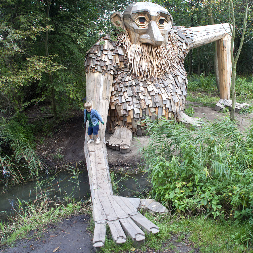 I Hide Giants That I Make From Wood In The Wilderness Of Copenhagen