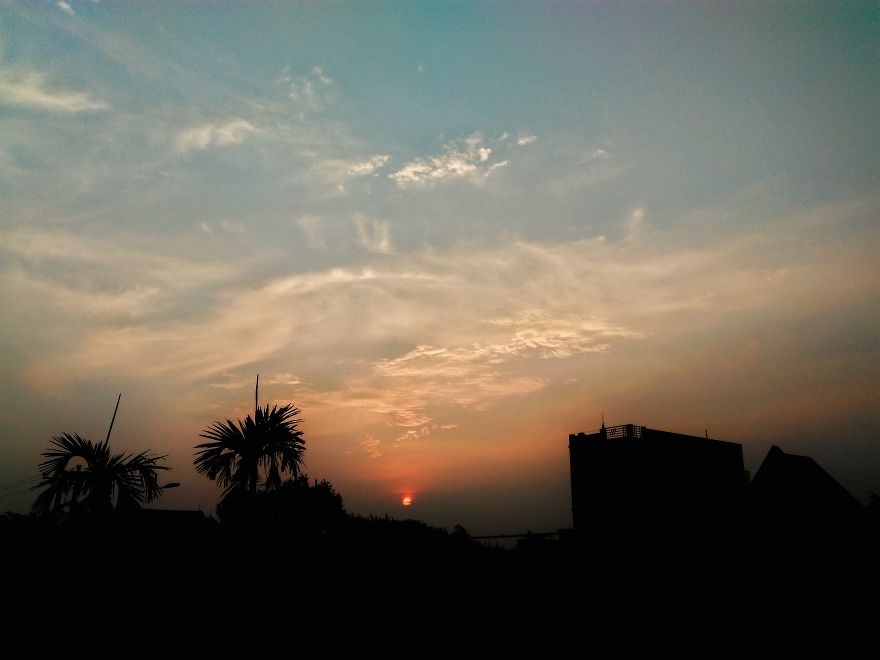 I Take Photos Of Sunsets With My Phone On My Roof To Practice