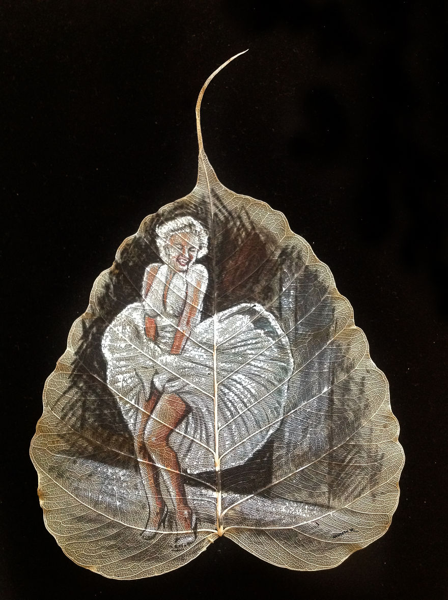 Indian Artist Paints Detailed Portraits On Skeleton Tree Leaves Indian Artist Paints Detailed Portraits On Skeleton Tree Leaves