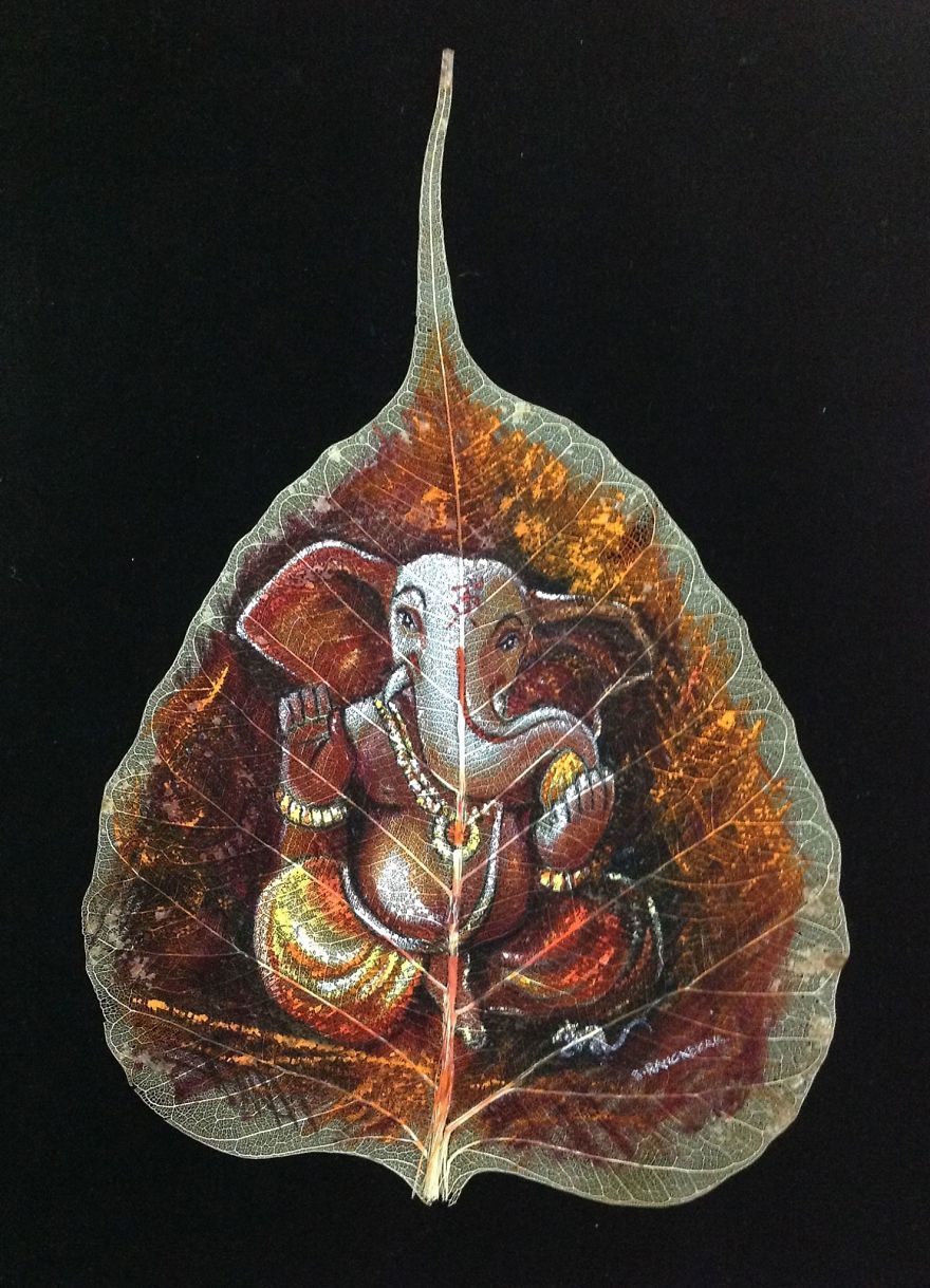 Indian Artist Paints Detailed Portraits On Skeleton Tree Leaves Indian Artist Paints Detailed Portraits On Skeleton Tree Leaves