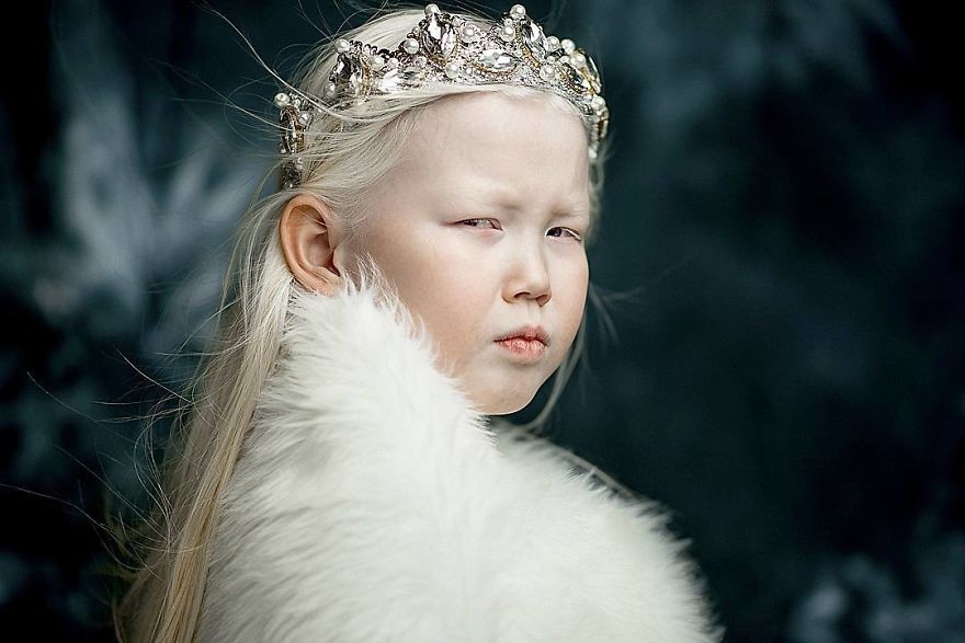 This Adorable Siberian Albino Girl Is Being Nicknamed &lsquo;Snow White&rsquo;