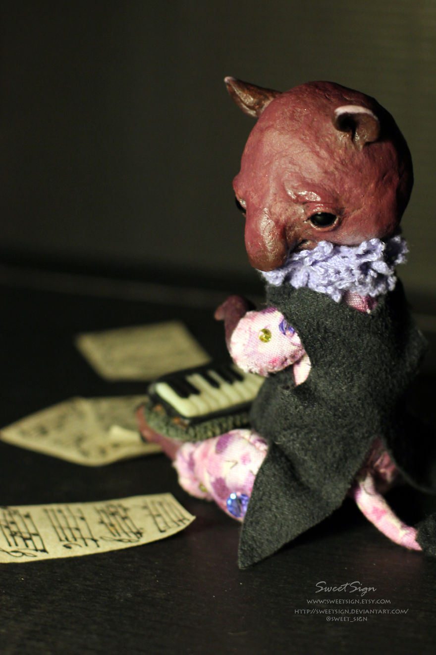 Tapir The Pianist, Ooak Poseable Doll