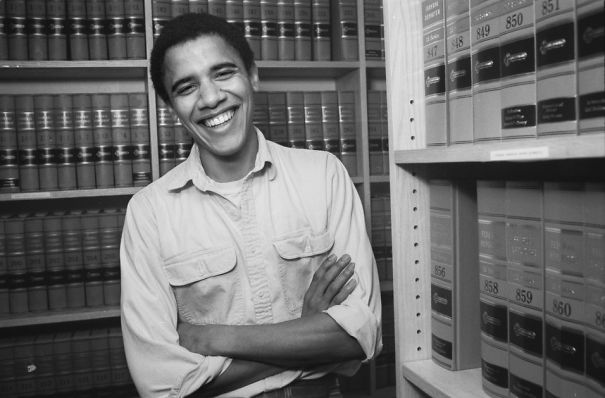 Young-Barack-Obama-58f23b5e8ce7d.jpg