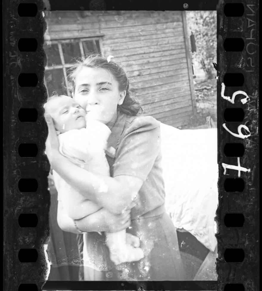 1940-1942: Woman With Her Child (Ghetto Policemen's Family)