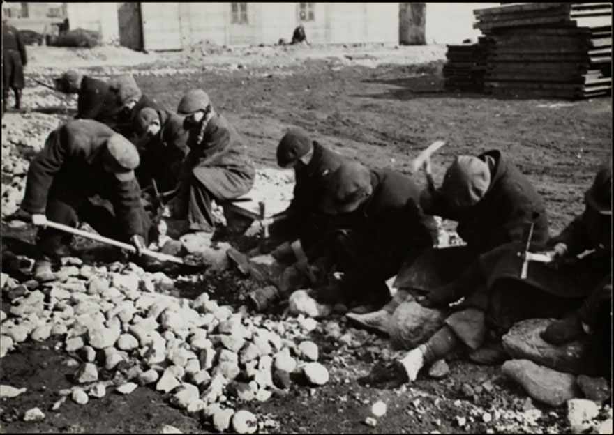 1940-1944: Workers Breaking Rocks