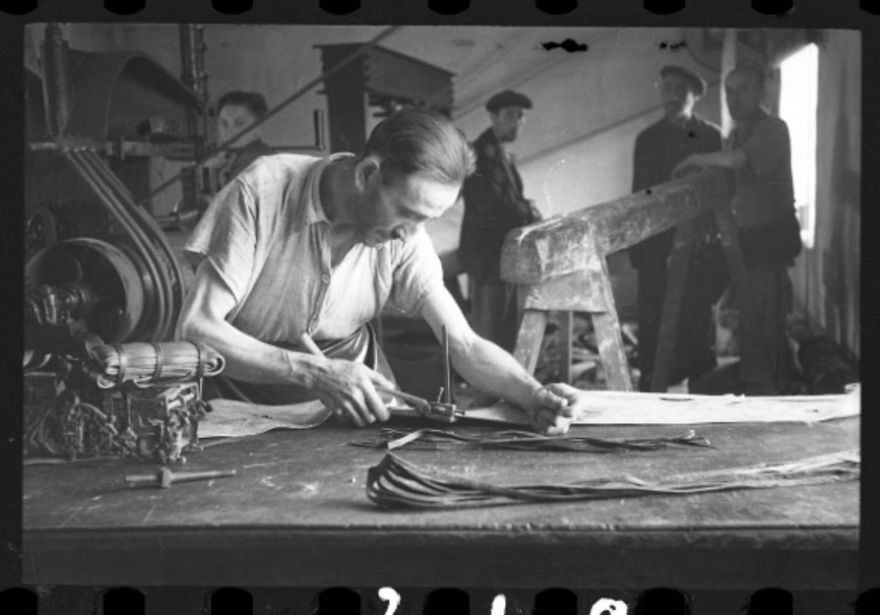 1940-1944: Man Working In A Workshop ("Ressort") In The Ghetto