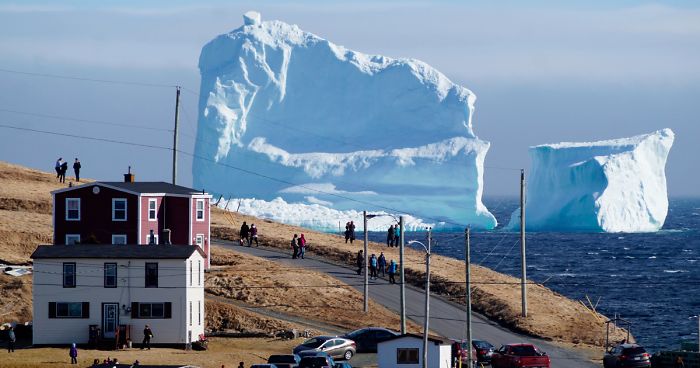 huge-iceberg-alley-canadian-coast-fb__700-png.jpg