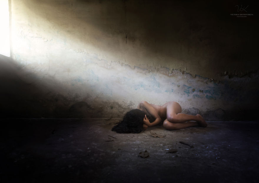 I Show The Darkness Of Depression Through Conceptual Photography