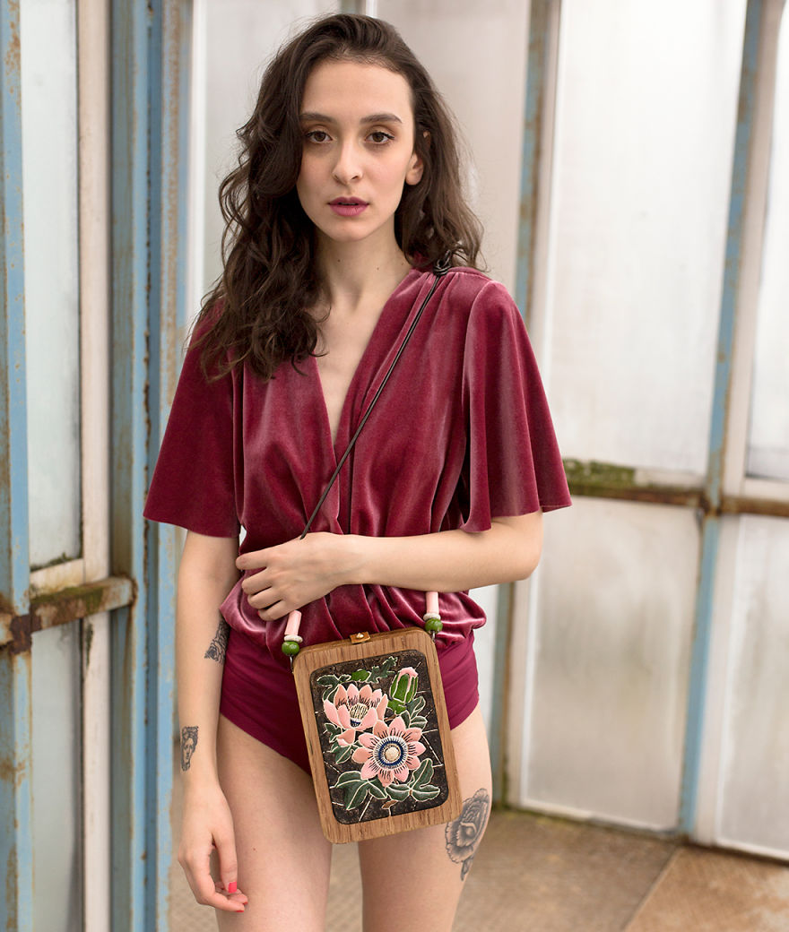 I'm Reconnecting With Nature By Wood & Ceramic Mosaic Bags