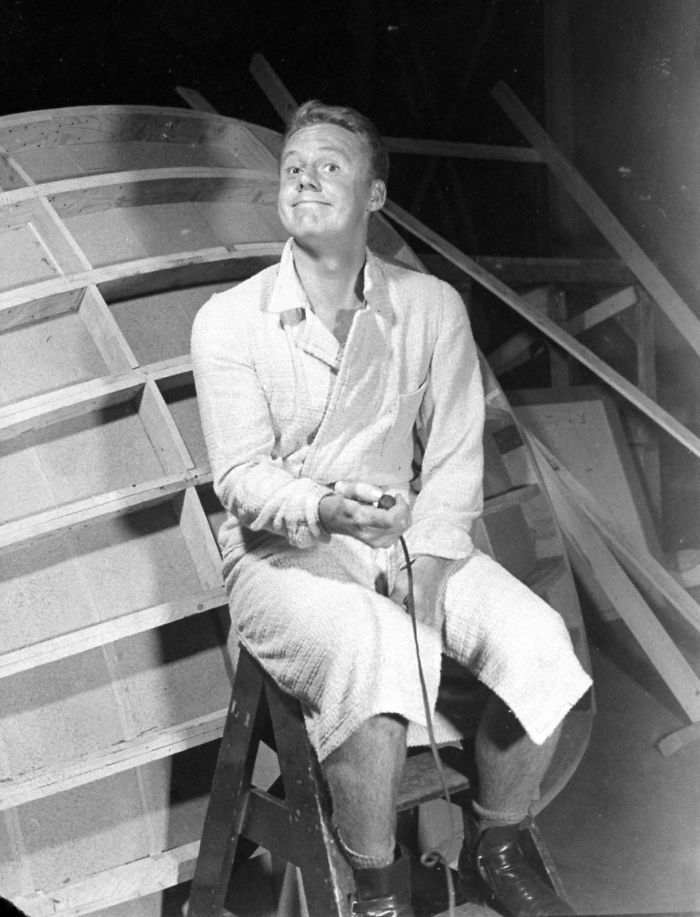 Actor Van Johnson, 1940s