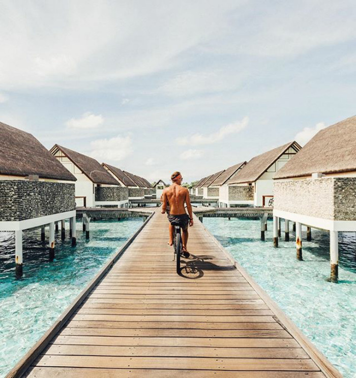 This Couple Makes Up To $9000 Per Instagram Photo While Traveling, And Here's How They Do It