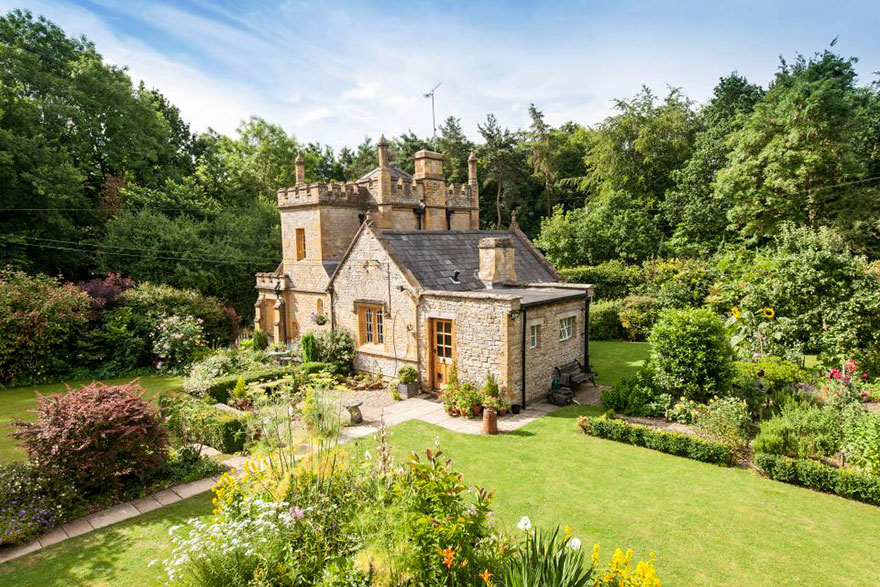 England's Smallest Castle Is For Sale And It Costs No More Than A Mid-Sized Flat In London