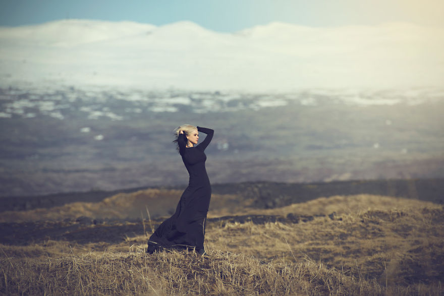 Photographer Captures Dramatic Figures On An Icelandic Landscape