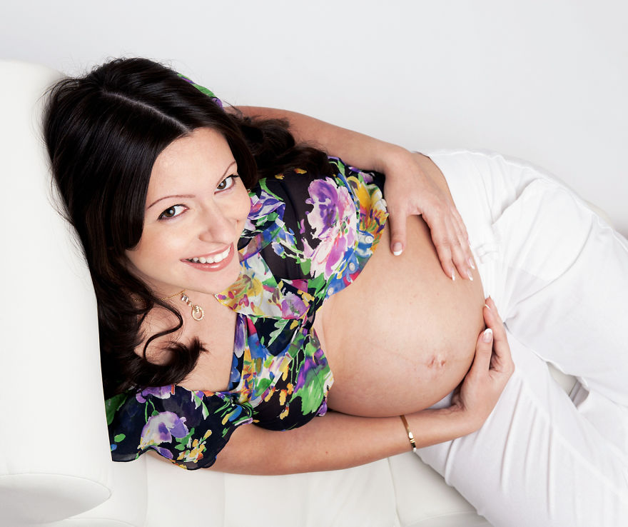 Happy Maternity Portraits With Unusual Angles For The Modern Mum-to-be