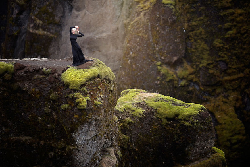 Photographer Captures Dramatic Figures On An Icelandic Landscape