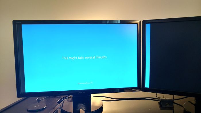 The Windows Update Screen Was Off-Center And Spilled Into My Second Monitor