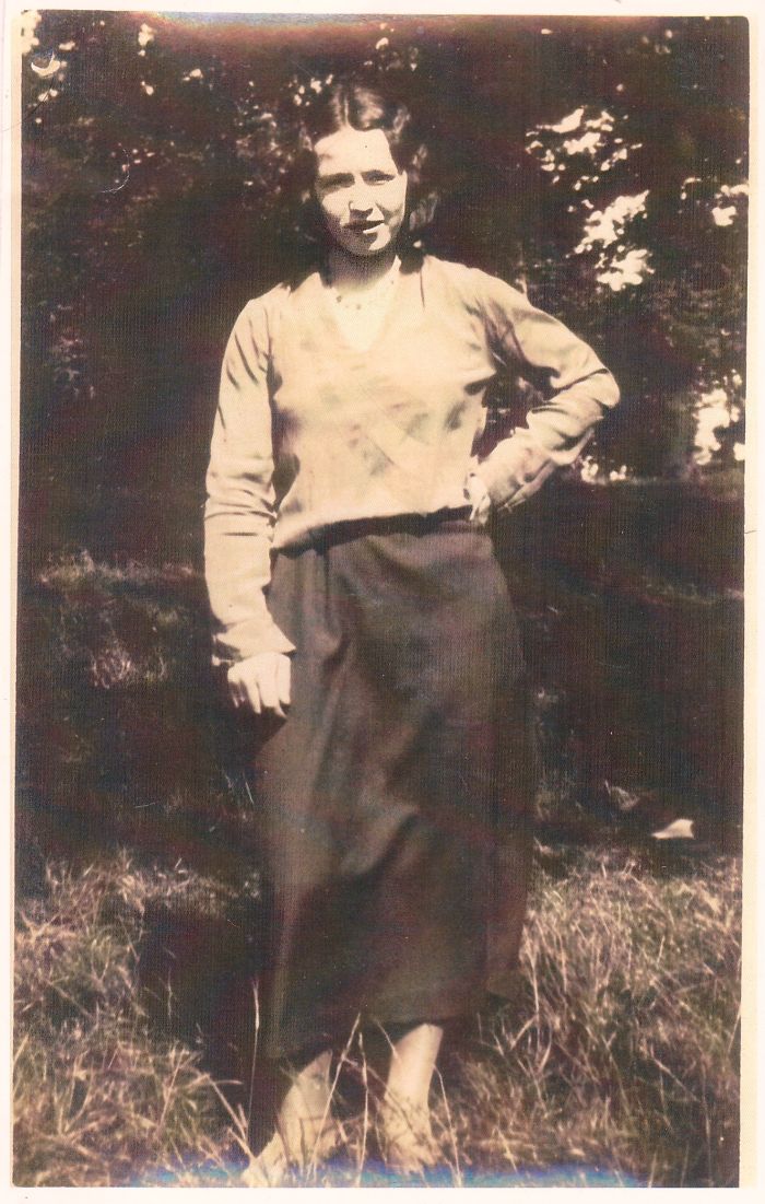 Teenage Grandmother (sexy For Ireland Circa 1920's)