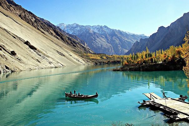 Attabad-Lake-Gulmit-Gojal-Hunza-Valley-591ed6c273adf.jpg