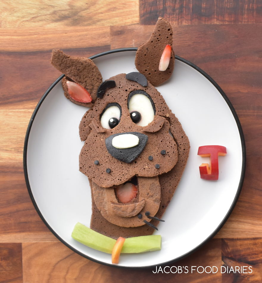 Scooby Doo Spelt Cocoa Pancakes With Fruit