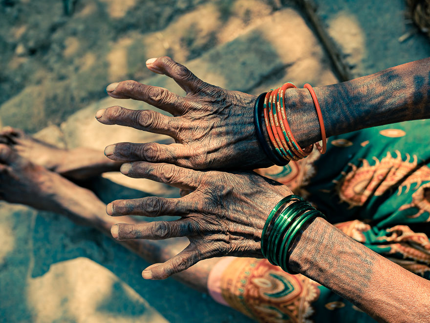 I Documented The Last Tattooed Women Of The Tharu Tribe