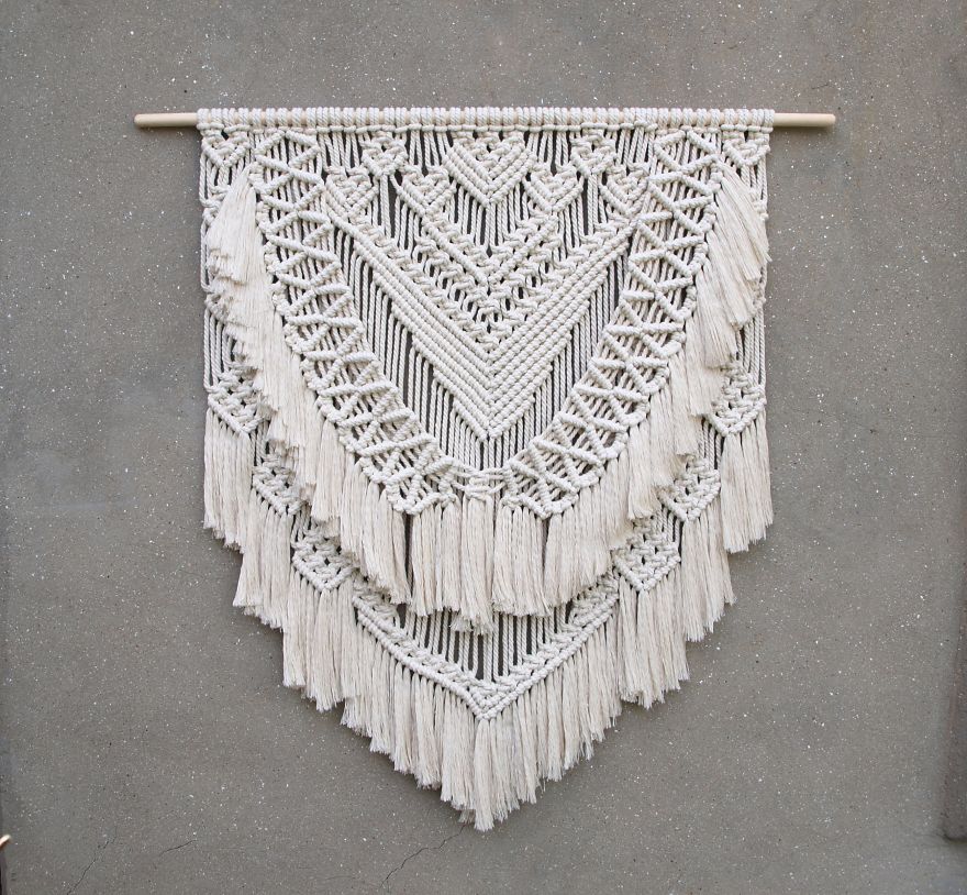I Transformed 250 Meters Of Rope Into This Boho Wall Hanging.