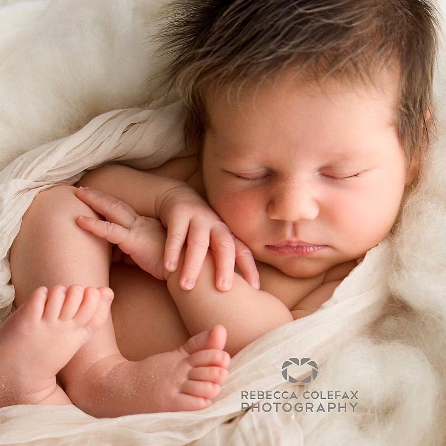 Photographer Takes Pictures Of Babies As Never Seen Before