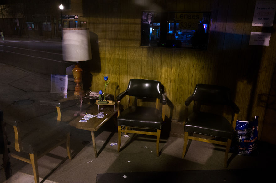 I Captured The Bustling Establishments Of Chicago Taking A Break.