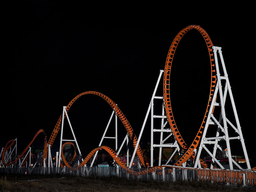 "Night Games" Is What Happens In The Amusement Parks By Night