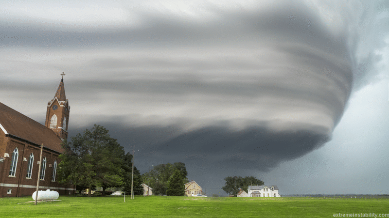 Storm Chaser Mike Hollingshead And His Jaw-Dropping Photos