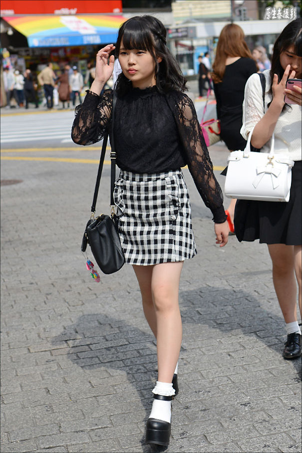 Street Beat: Tokyo Fashion Beauty Skirt Shorts Elegant Fan! (Photos) Street Beat: Tokyo Fashion Beauty Skirt Shorts Elegant Fan! (Photos)