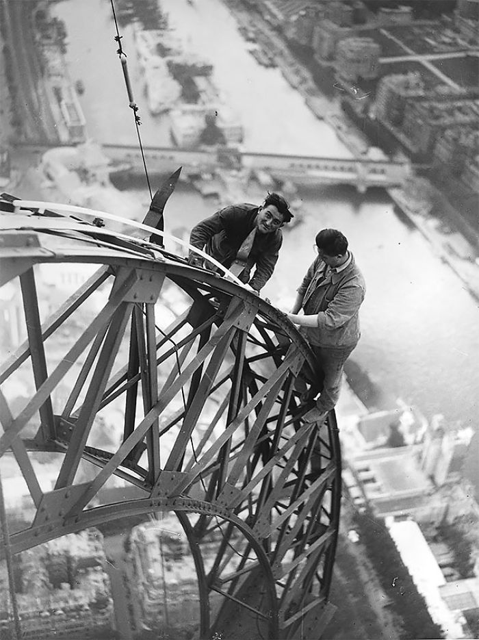 These Beautiful Photos Detail The Construction Of The Eiffel Tower