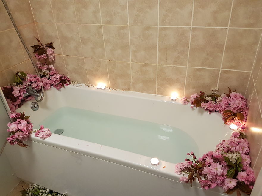 I Make Going Home And Relaxing In The Tub A Whole Other Level Of Chilling I Make Going Home And Relaxing In The Tub A Whole Other Level Of Chilling
