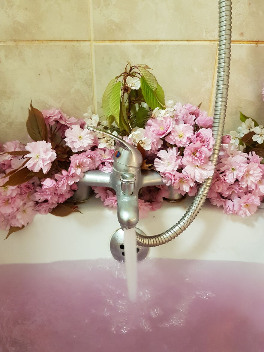 I Make Going Home And Relaxing In The Tub A Whole Other Level Of Chilling I Make Going Home And Relaxing In The Tub A Whole Other Level Of Chilling